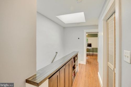 2602 Commonwealth Ave, Alexandria VA 22305-2526 exterior