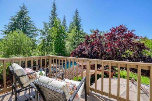 127 Conductor Way, Folsom CA 95630-8022 exterior