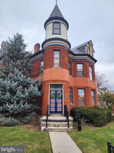 200 Walnut St, Hanover PA  17331-2534 exterior