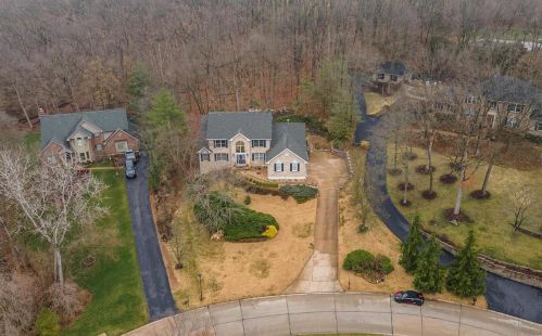 11070 Rambling Oaks Dr, Saint Louis MO 63128-2036 exterior