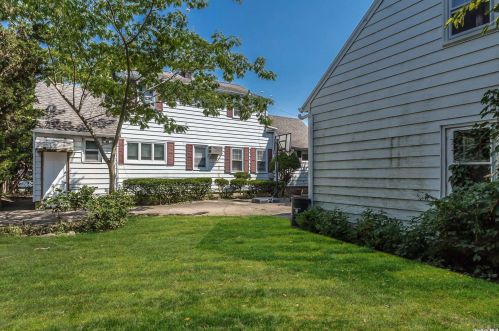 30 Emerson Pl, Valley Stream NY 11580-4101 exterior