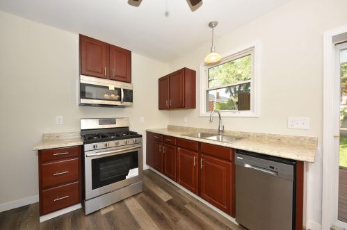 4825 91st St, Milwaukee WI  53225-4125 exterior