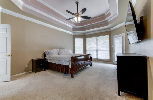 4933 China Gdn Dr, Austin TX 78730-3577 exterior