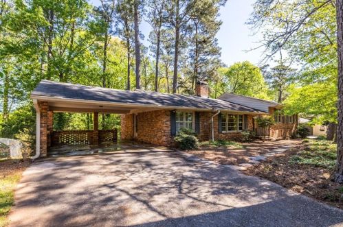 390 Montevallo Dr, Atlanta, GA 30342-2355