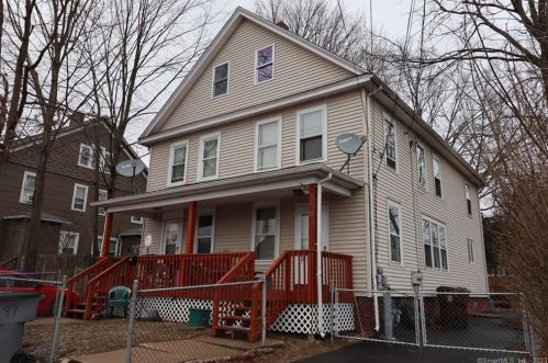 95 Prospect St, Enfield, CT 06082-3440