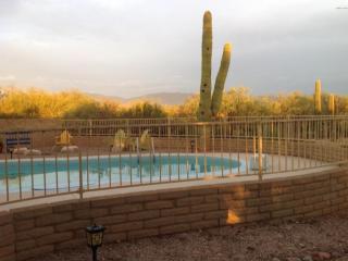 9100 Kayenta Dr, Tucson, AZ 85749-9364