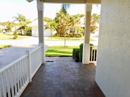 104 Berkeley Ave, Fort Pierce, FL 34986-3594