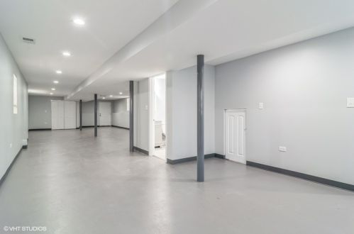 912 Monticello Ave, Chicago IL  60651-3949 exterior