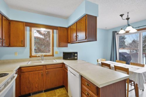 15127 Dunbar Blvd, Saint Paul MN 55124-6840 exterior