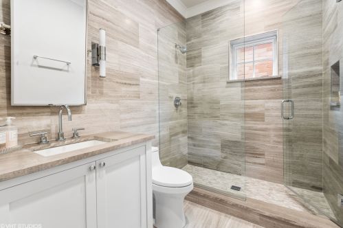 1508 Byron St, Chicago IL 60618-3709 exterior