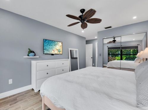 762 Reef Pt Cir, Naples FL 34108-8776 exterior