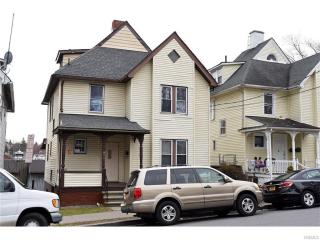 951 Diven St, Peekskill, NY 10566-2714