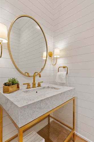 1540 Wieland St, Chicago IL 60610-1233 exterior