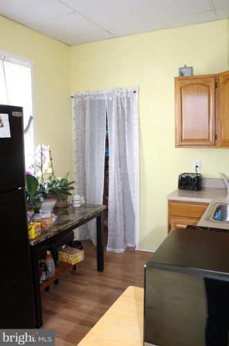 6705 Glenloch St, Philadelphia PA 19135-2224 exterior