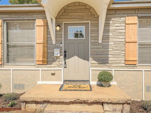 131 Hull St, Denison TX  75021-4917 exterior