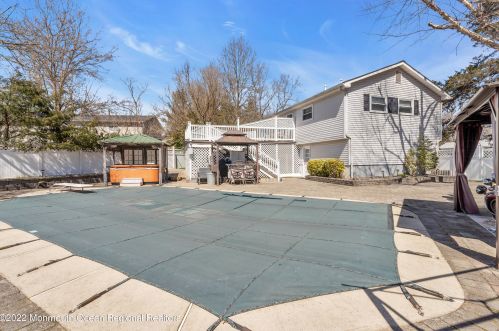 17 Dogwood Dr, Jackson Twp NJ 08527-1342 exterior