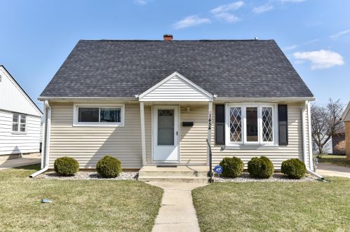 1454 96th St, Milwaukee, WI 53214-4123