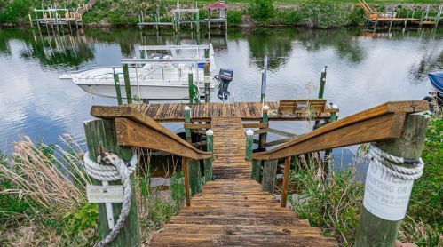 2699 Ann Arbor Rd, Fort Pierce, FL 34953-6921