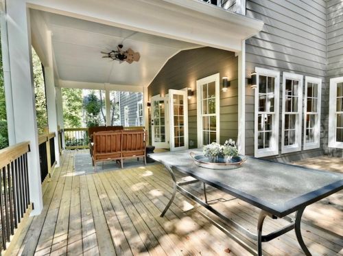 4152 Club Dr, Atlanta GA 30319-1116 exterior