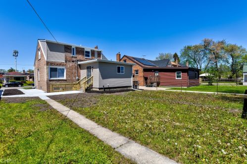 9925 Emerald Ave, Chicago IL  60628-1033 exterior