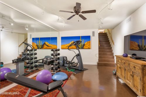 2100 4 St, Tucson AZ 85705-7806 exterior