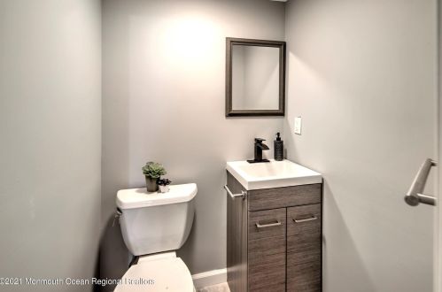 29 Chain Blvd, Berkeley Township NJ  08721-1907 exterior