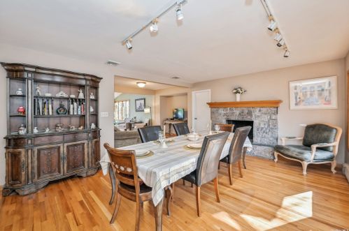 54 Alpine Way, Huntington Station, NY 11746-4602