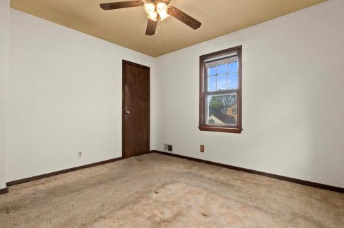 4249 1 Pl, Milwaukee WI 53207-3233 exterior