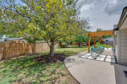 5405 Fairmont Cir, Austin TX 78745-2757 exterior