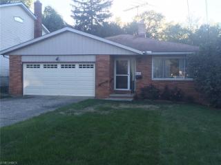 1620 Brainard Rd, Cleveland OH  44124-3039 exterior