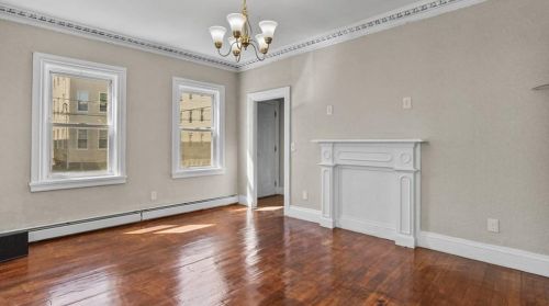 107 Bernon St, Providence RI  02908-3721 exterior