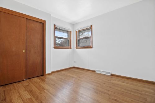 5667 91, Milwaukee WI 53225-2737 exterior