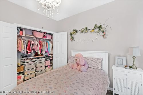 41 Pate Dr, Middletown NJ 07748-1750 exterior