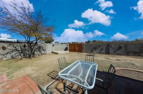 7272 Freestone Dr, Tucson AZ 85730-3711 exterior