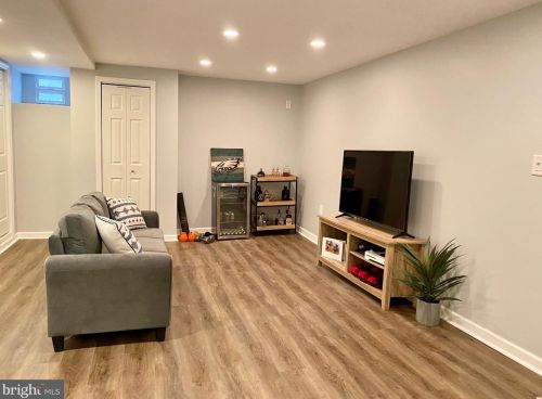 1923 Ellsworth St, Philadelphia PA  19146-2803 exterior