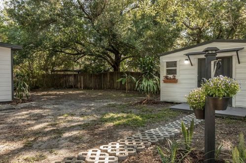 8109 Fielding Ave, Tampa FL  33604-2911 exterior