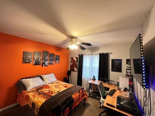 20 Dogwood Dr, Middletown NY 10940-1801 exterior