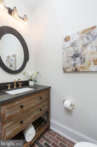 39 Jefferson St, Media PA 19063-3845 exterior