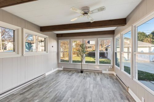 2516 83, Milwaukee WI 53213-1027 exterior