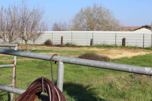 2007 Glenwood Ave, Turlock CA 95380-6237 exterior