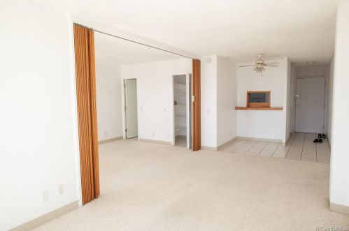 1215 Alexander St, Honolulu HI  96826-1237 exterior