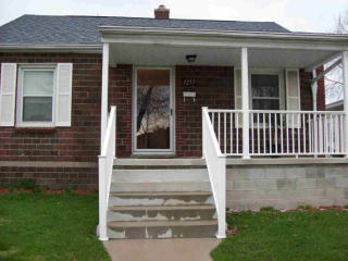 1257 Michigan Ave, Monroe MI  48162-3013 exterior