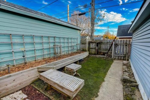 613 Keefe Ave, Milwaukee WI 53212-1801 exterior