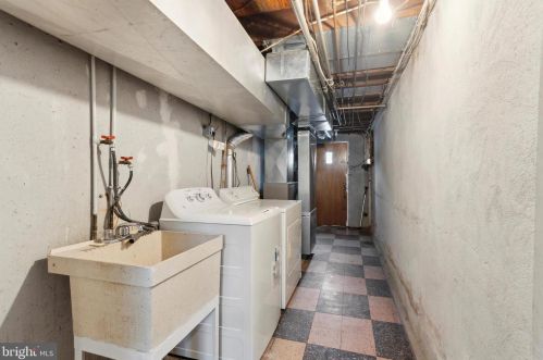 238 Spruce St, Manor PA 19036-1018 exterior