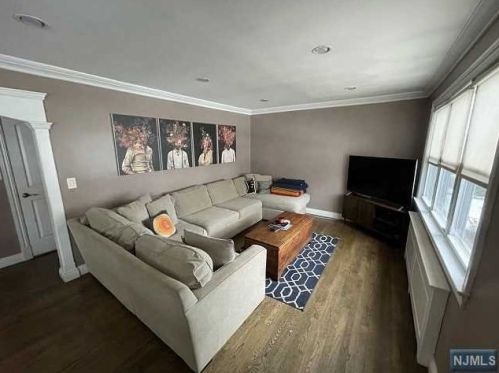 159 Henry St, Teaneck NJ  07666-3905 exterior