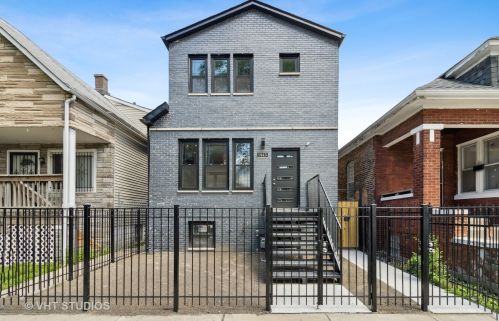 9145 University Ave, Chicago, IL 60619-7946