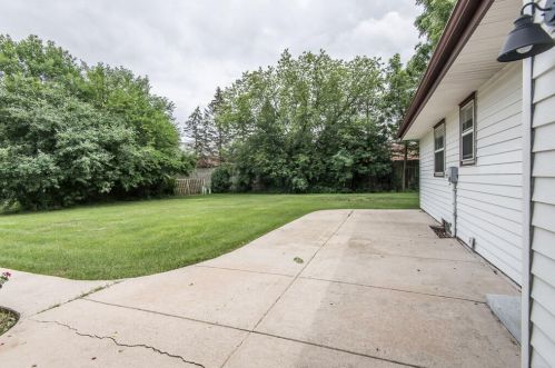 6245 Plaza Cir, Milwaukee WI  53223-2255 exterior