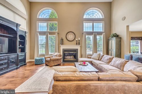 110 Pichelman Rd, Limerick PA 19468-2735 exterior