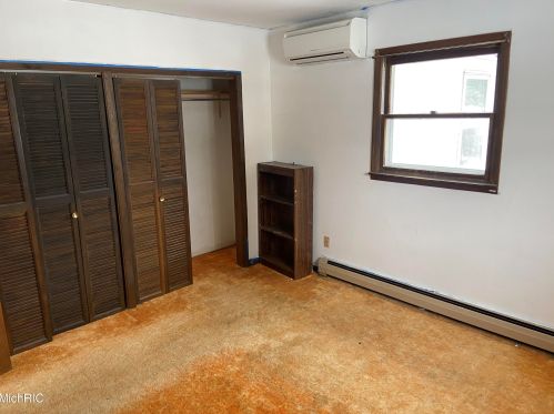 1322 Colburn Ave, Big Rapids MI 49307-1618 exterior