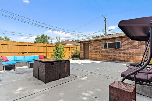 9557 La Salle St, Chicago IL  60628-1327 exterior